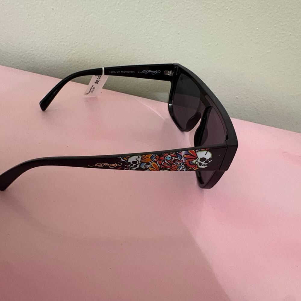 Ed Hardy Black Flat Top Shield Sunglasses Y2K Skull & Roses NWT - Picture 5 of 7